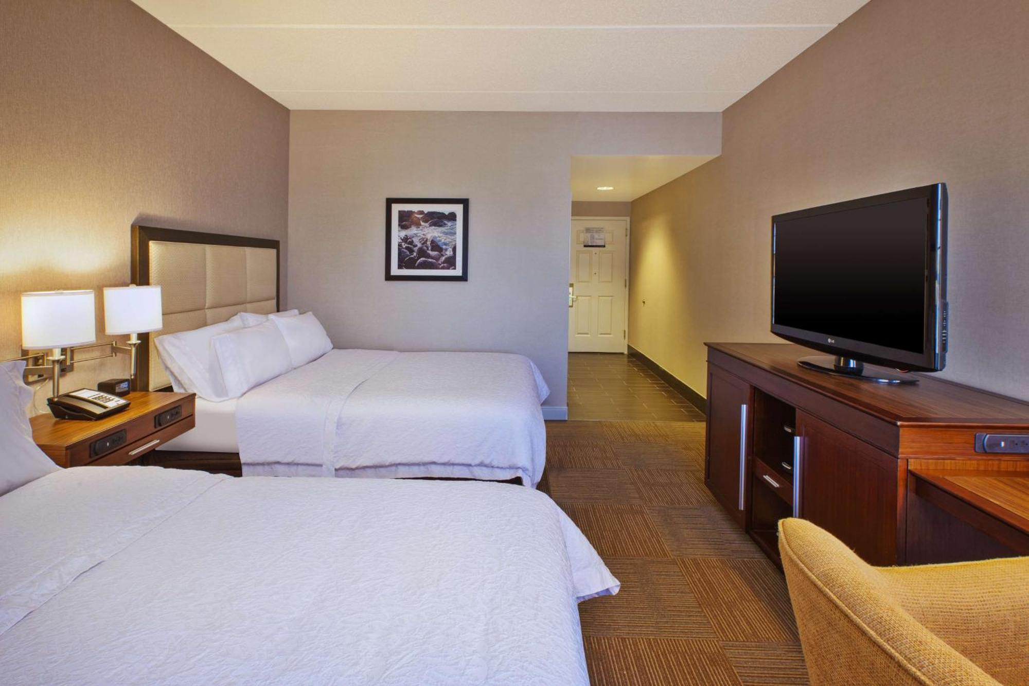 Hampton Inn & Suites Providence-Warwick Airport Kültér fotó