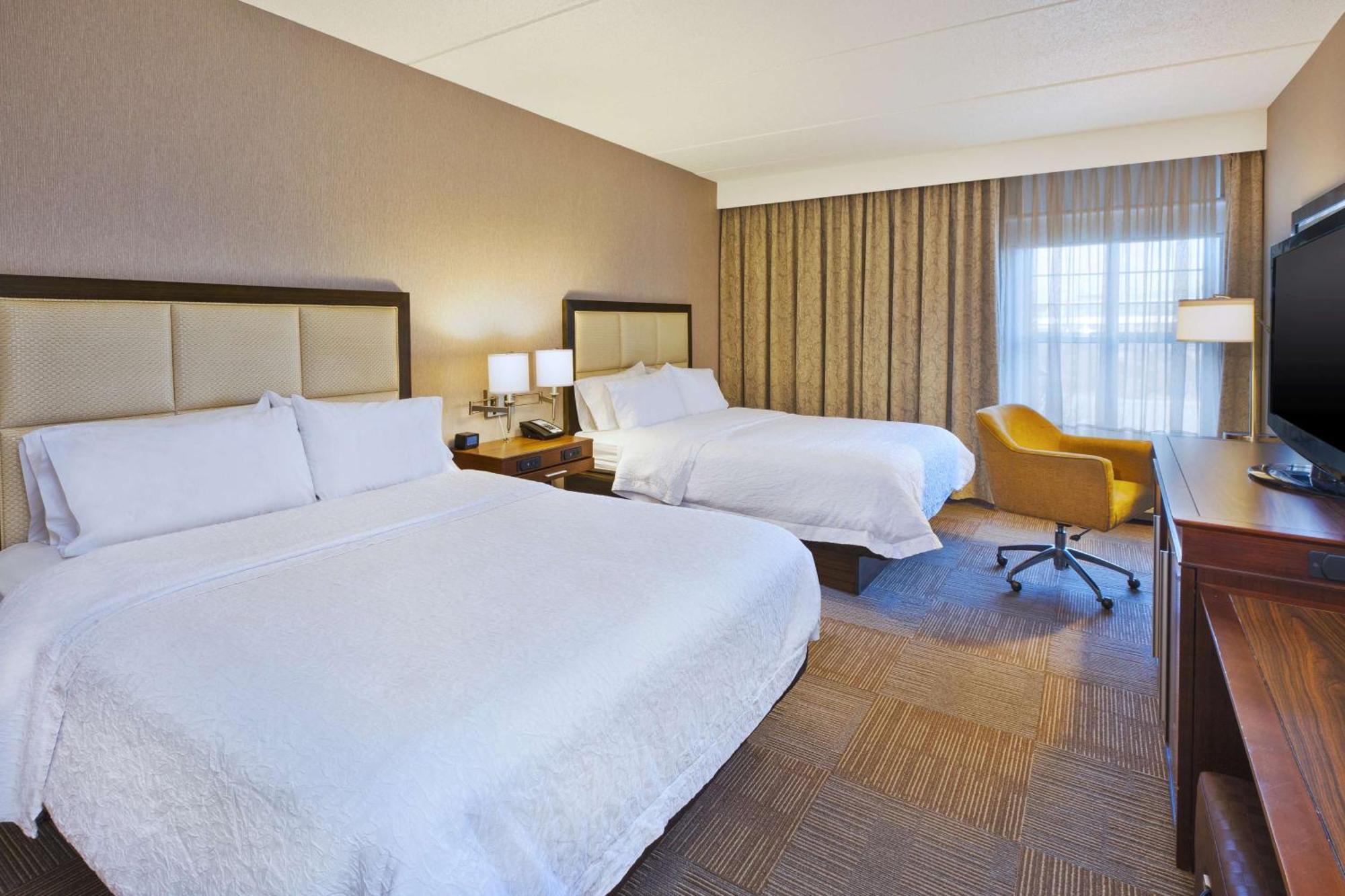 Hampton Inn & Suites Providence-Warwick Airport Kültér fotó