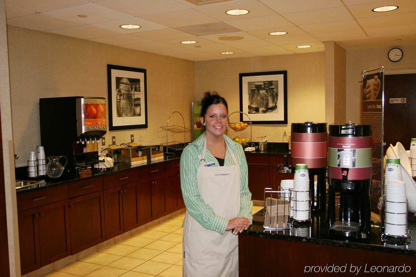Hampton Inn & Suites Providence-Warwick Airport Étterem fotó