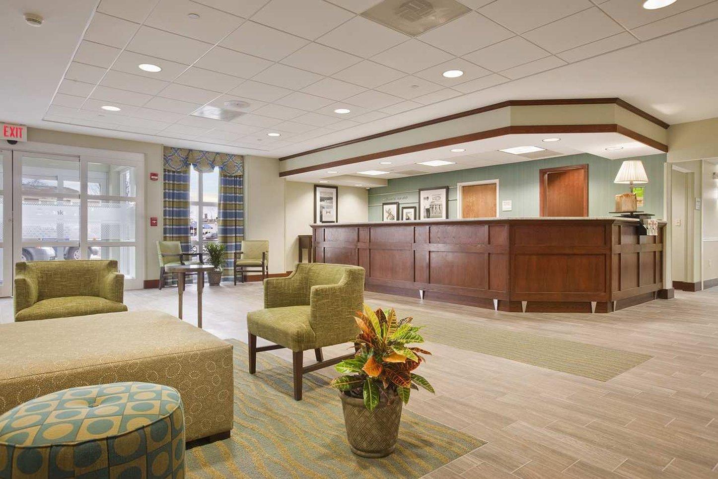 Hampton Inn & Suites Providence-Warwick Airport Kültér fotó