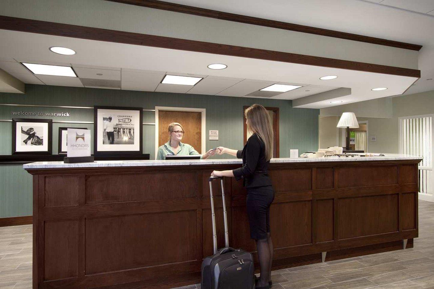 Hampton Inn & Suites Providence-Warwick Airport Kültér fotó