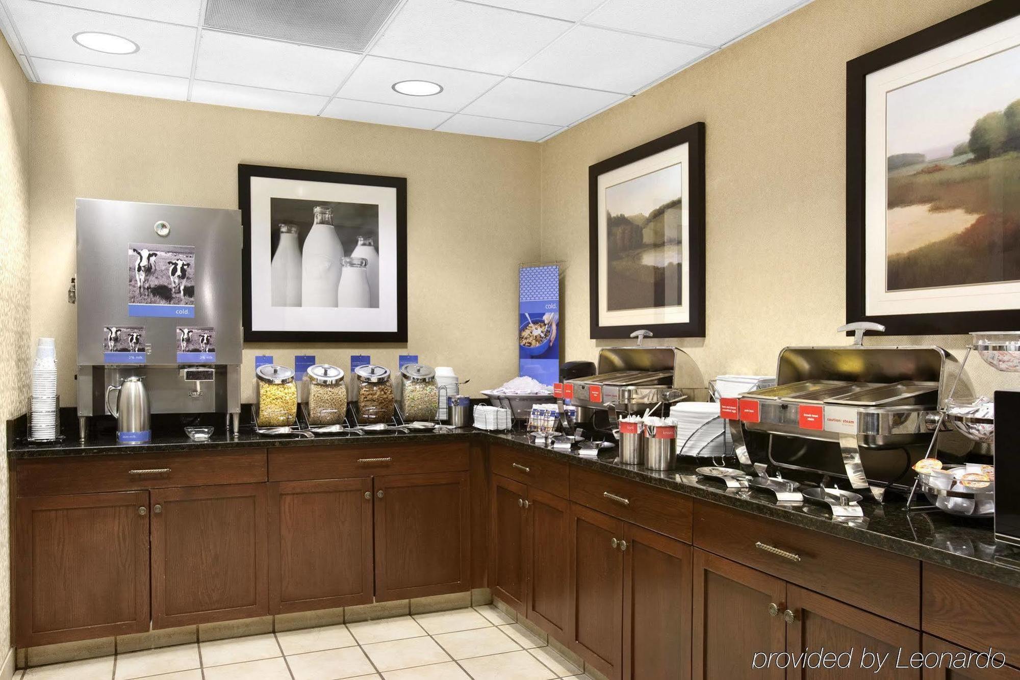 Hampton Inn & Suites Providence-Warwick Airport Étterem fotó